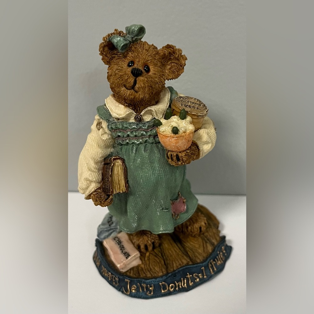 Boyd’s Bear Figurine